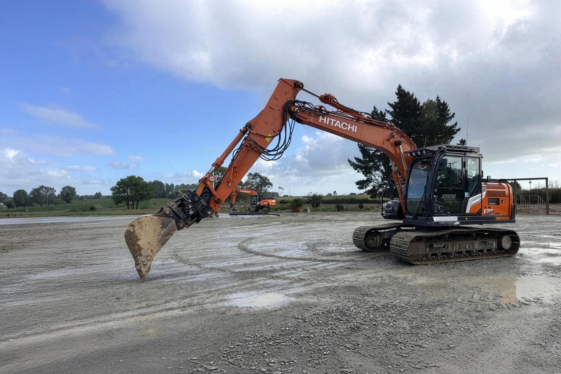 hero digger hitachi